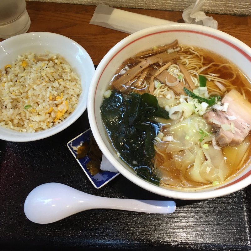 ワンタンメン(昭和軒)