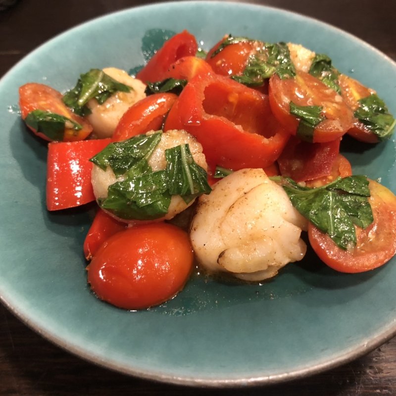 万願寺とうがらしとホタテとトマトのソテー(Enoteca 眞  （エノテカシン）)