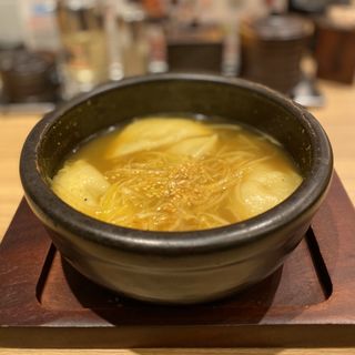 炊き餃子スパイスカレースープ(にこにこ餃子 豊田店)
