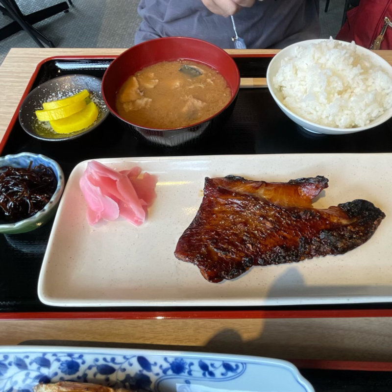 アコウダイみりん干し定食(ｙｏｓｈｉ -魚 -ｔｅｉ)