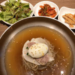 水冷麺定食(韓国料理KollaBo（コラボ）横浜みなとみらい店)