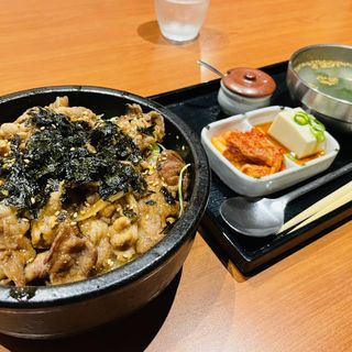 焼牛丼定食(【韓国料理】山本牛臓 麻布十番店)
