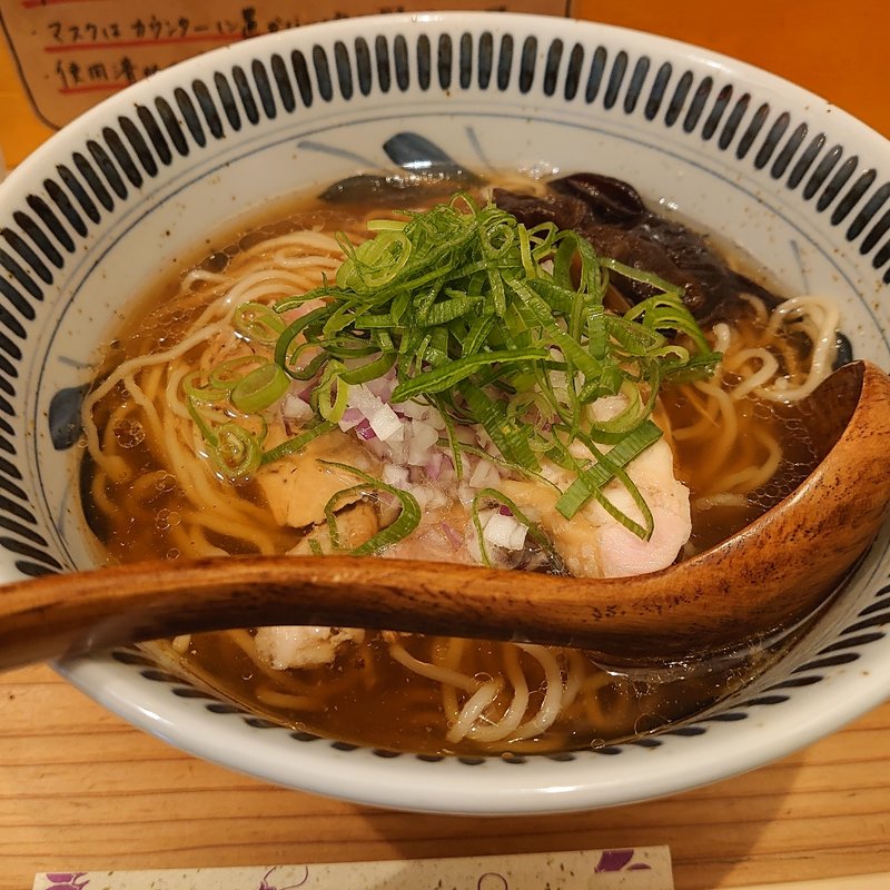煮干しラーメン(Hanaワイン (はなわいん))