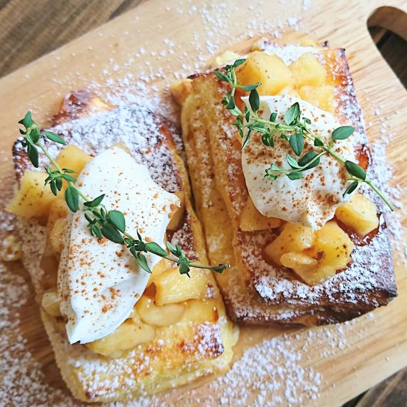 焦がしバナナのフレンチトースト(サカノウエカフェ )