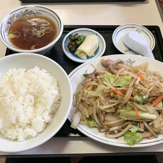 野菜炒め定食(幸軒 （さいわいけん）)