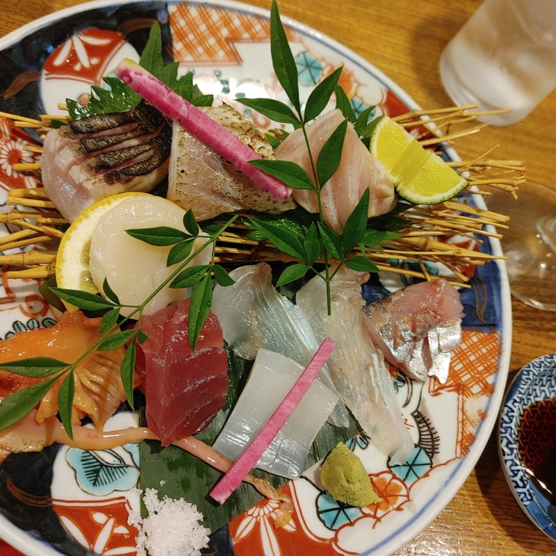 刺し盛り1人前(和食料理 うおいちばん)