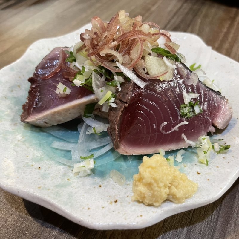 かつおのたたき(酒場それなり)