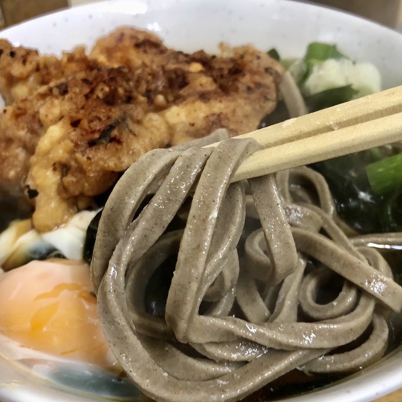 太蕎麦並盛＋ゲソ天＋わかめ＋生玉子(一由そば )