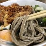 太蕎麦並盛＋ゲソ天＋わかめ＋生玉子