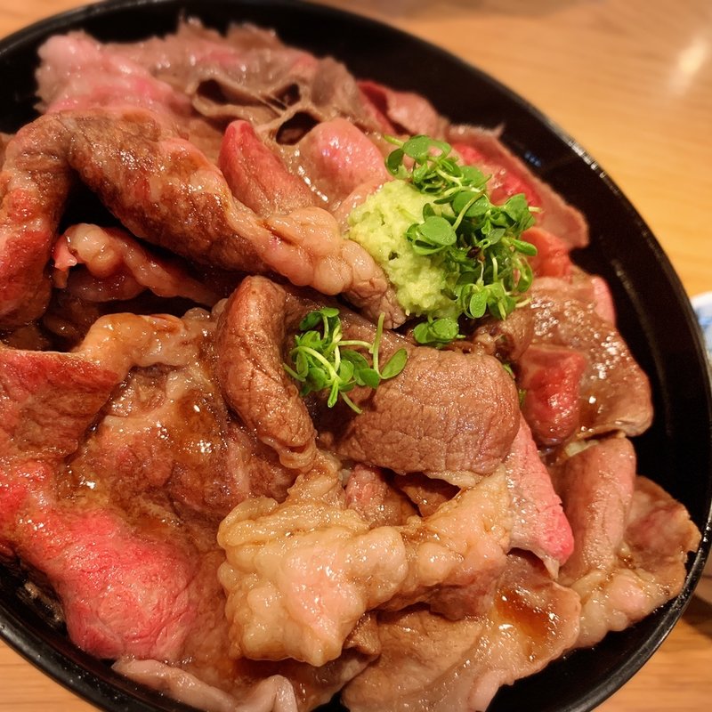 牛丼（卵付き）牛2倍(博多炊き餃子　池ぽん)