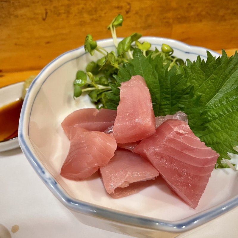 マグロぶつ(やきとり田や)