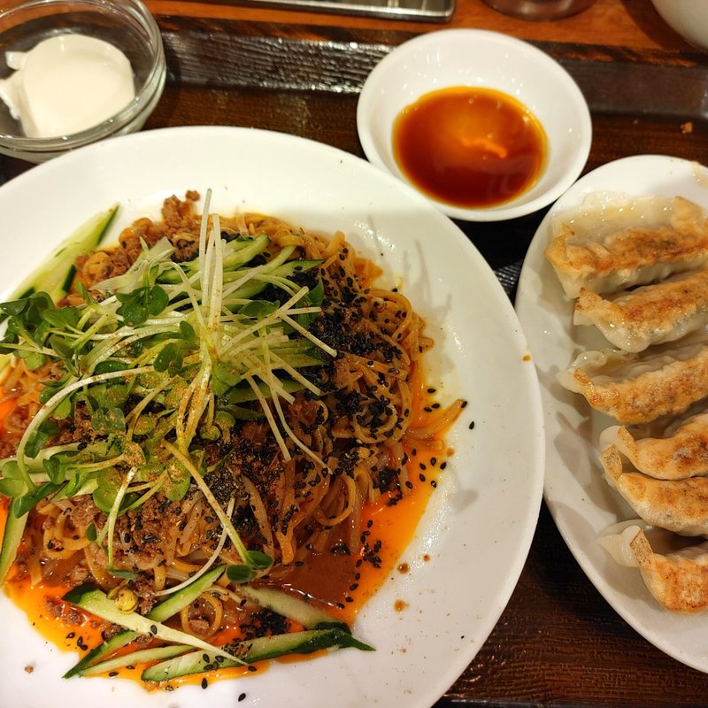 冷し黒胡麻担々麺(万豚記 ヨドバシAKIBA店)