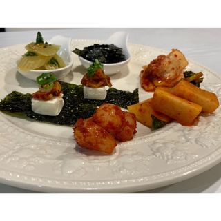 本日のおすすめ　キムチの盛り合わせ(おうちごはん わりかん)