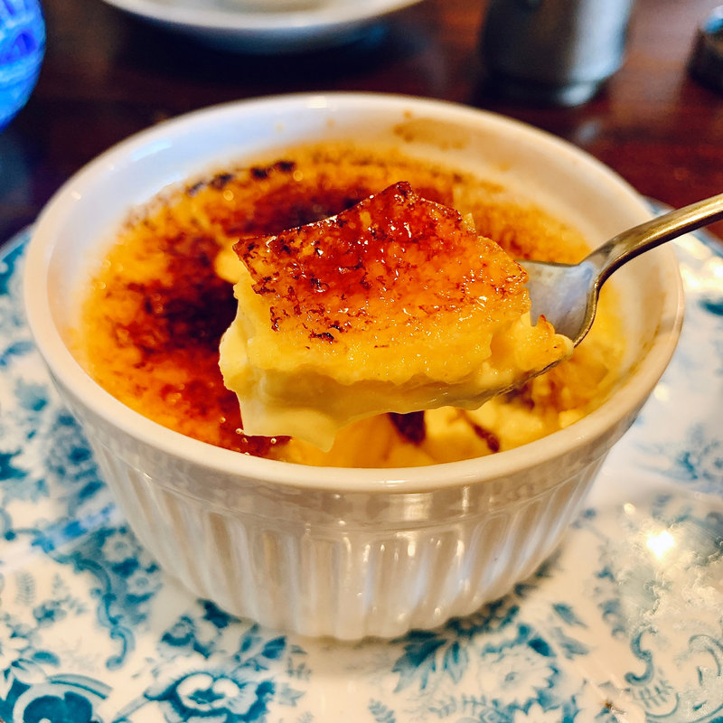 濃厚クリームブリュレ(ティーサロン＆バー カルチェラタン)