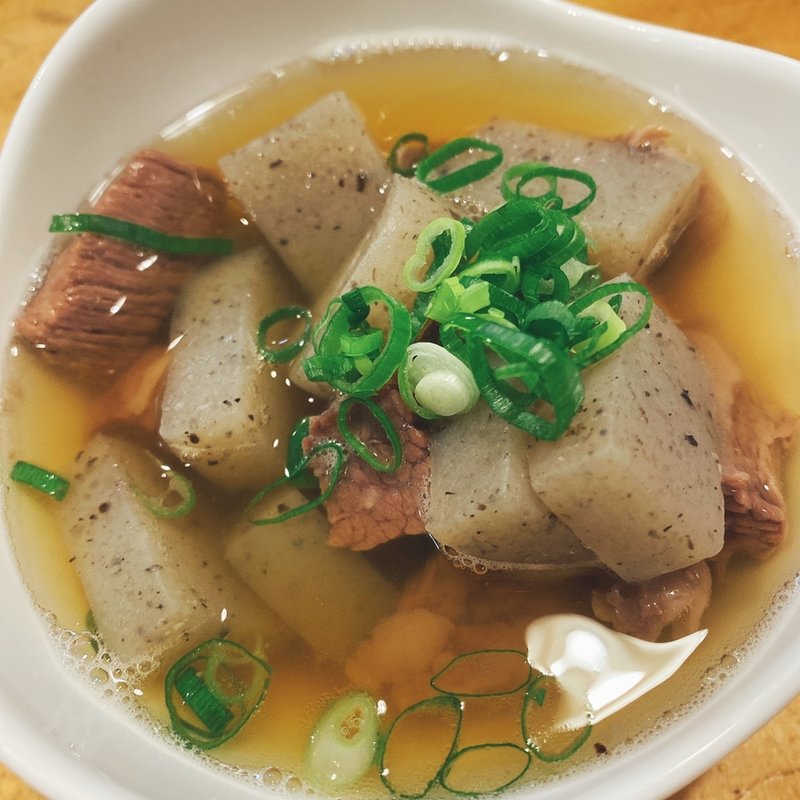 牛すじ煮込(そば工房宝山)