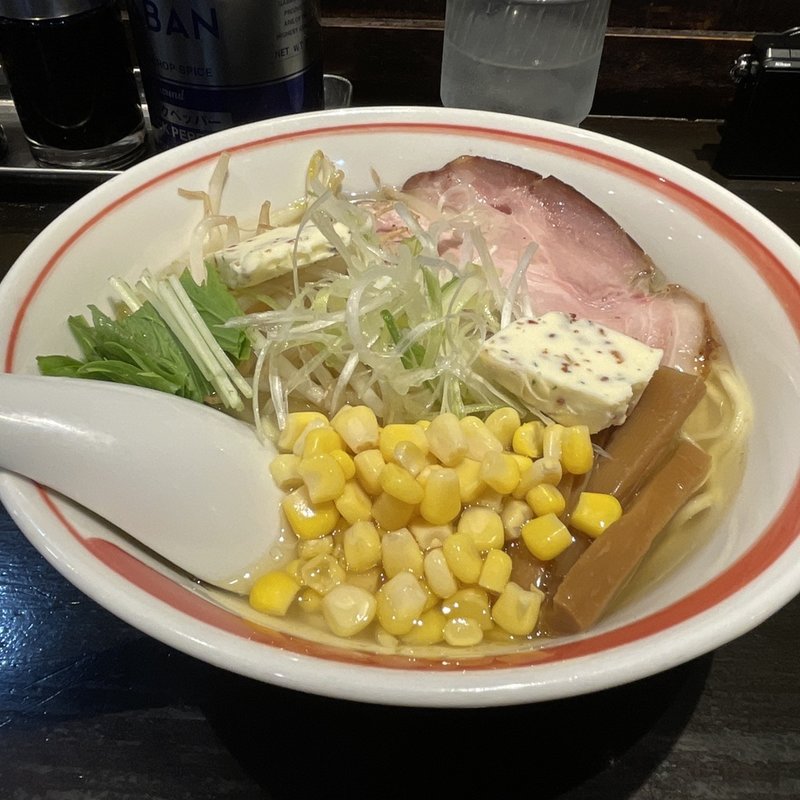 ガーリックバター塩ラーメン(柳麺まる重)