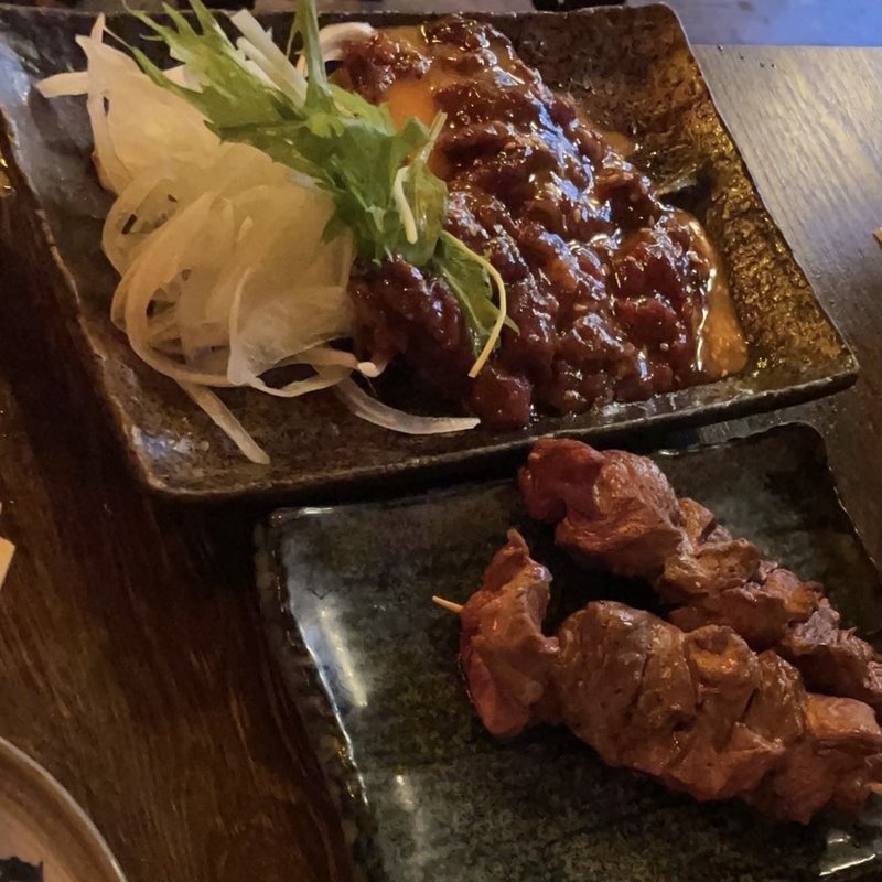 半焼き馬刺しの串(馬の串ん)