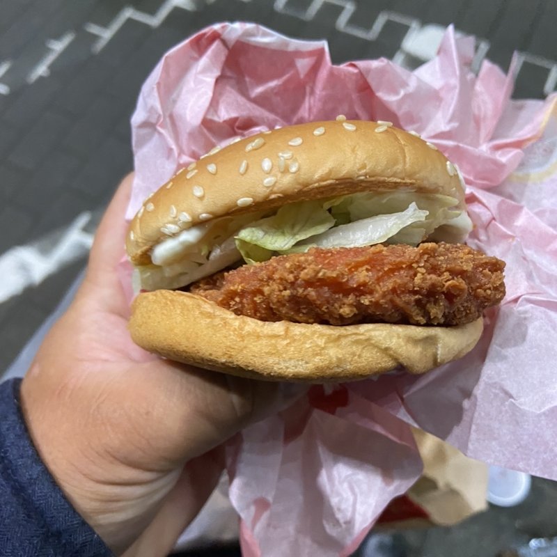 ジューシーチキン赤とうがらし(マクドナルド 新橋日比谷口店 )