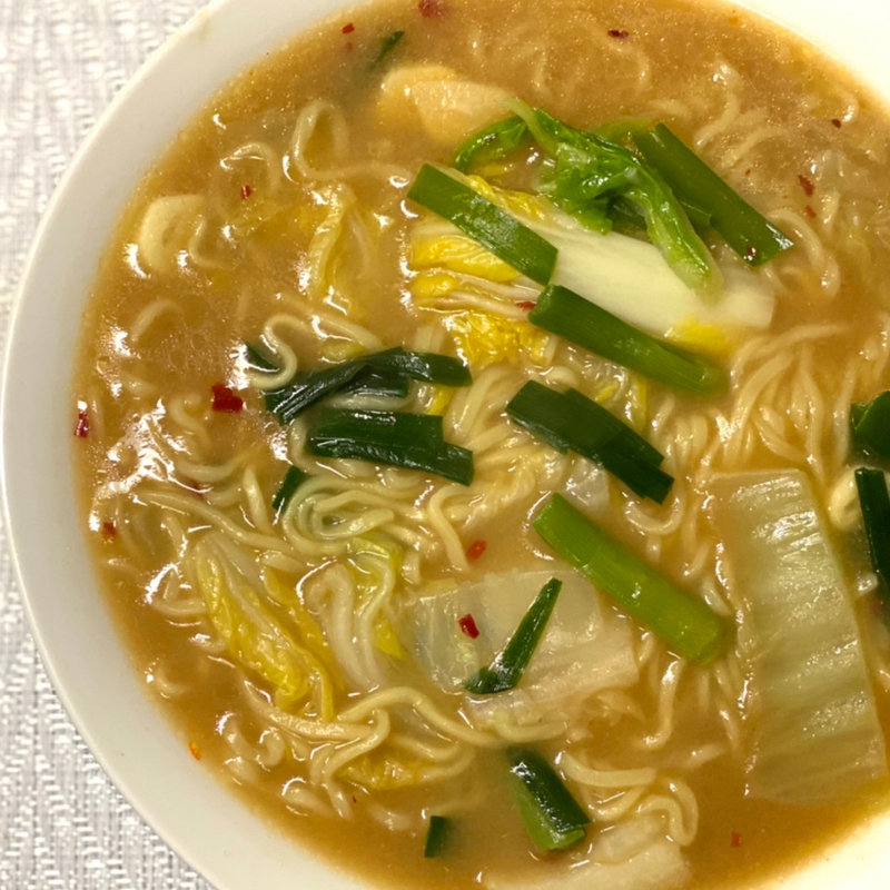 マルちゃん正麺 豚骨醤油(明星食品株式会社 札幌営業所)