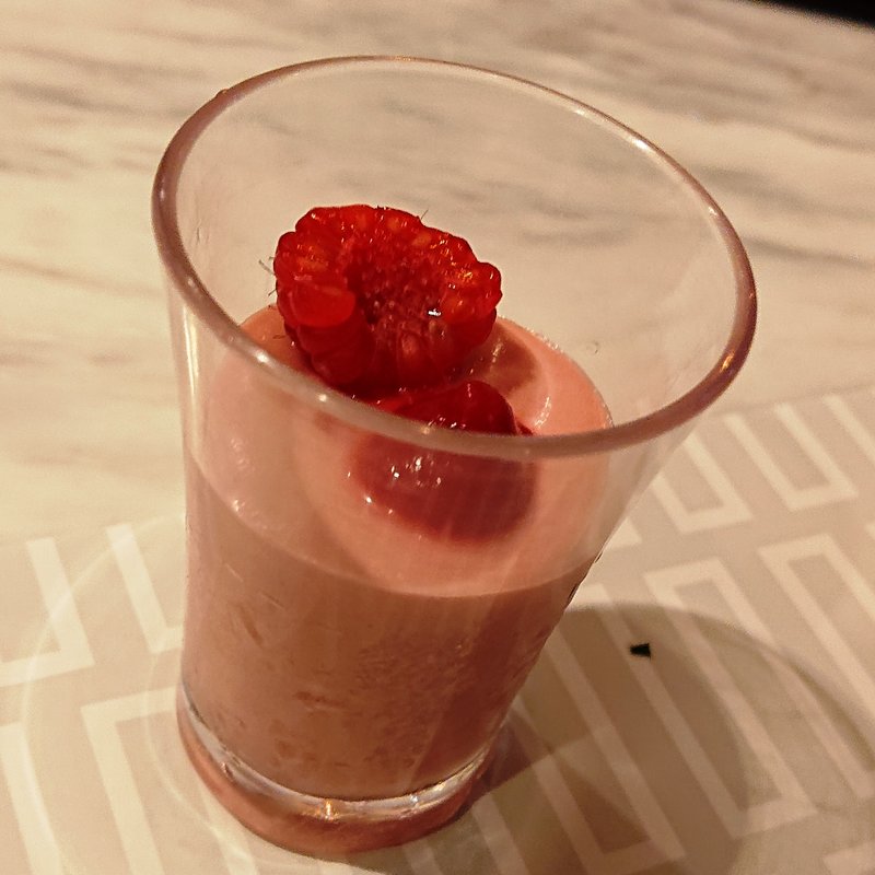 いちごのムースケーキ(Terrace and Table （テラス アンド テーブル）)