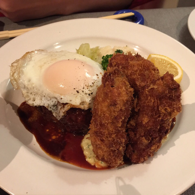 ハンバーグとカキフライ(洋食 QUATTRO（クアトロ）)