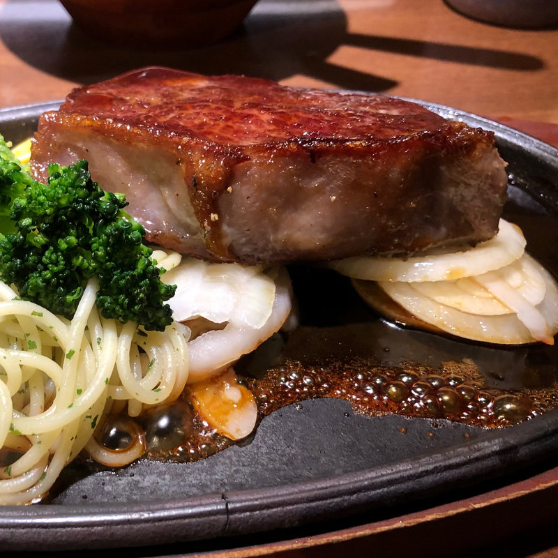 レギュラー[200g](ヒーローズステーキハウス笹塚店)