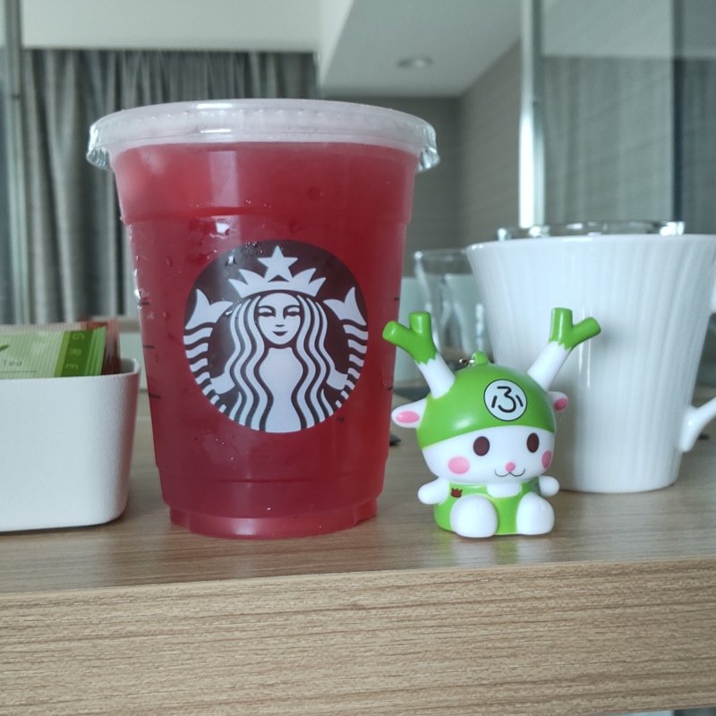 ピンク フローズン レモネード & パッション ティー

(スターバックス)