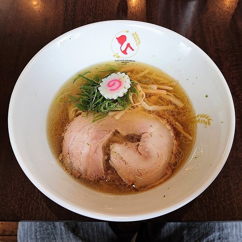 白醤油らーめん(小麦と大豆 自家製麺 麺や ひなた)
