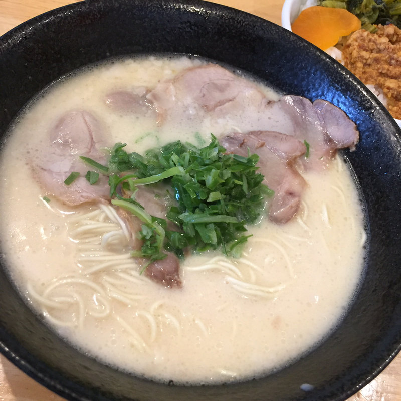 鷄豚骨ラーメン 白(並木 )