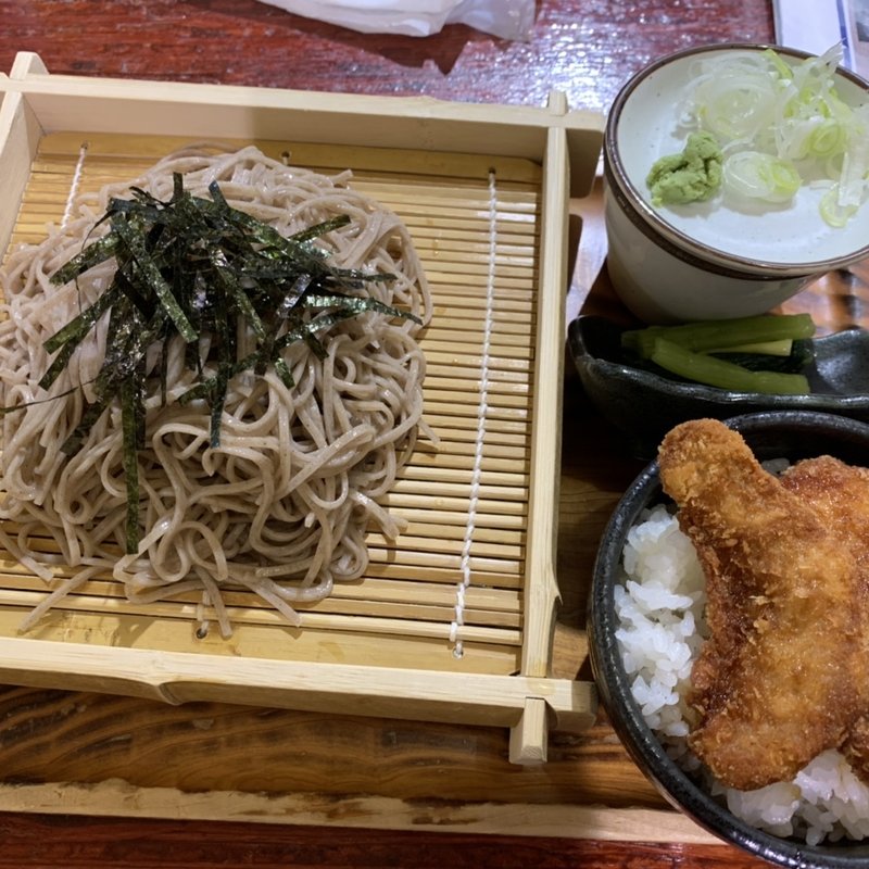 ざる蕎麦とミニタレかつ丼セット(越後国　天地豊作)