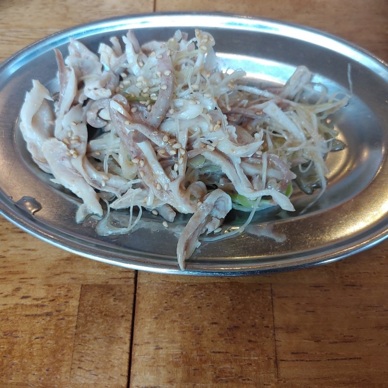 ガツ刺(蒲田 牛タン いろ葉)