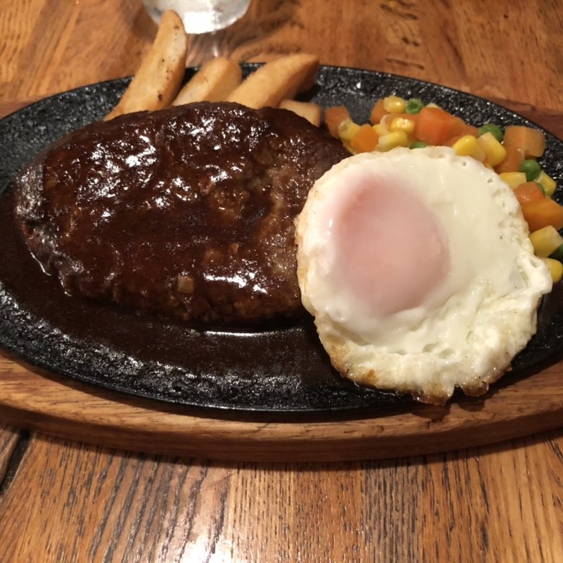 ハンバーグステーキ(ステーキ&シチューの店 サンライズ)