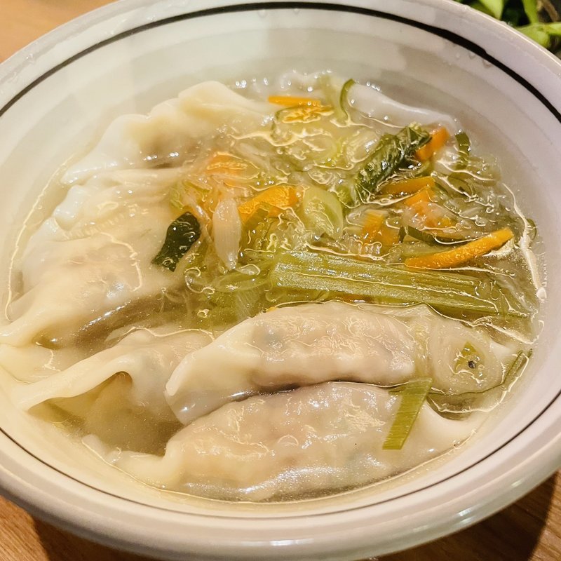 水餃子(餃子食堂つるかめ)