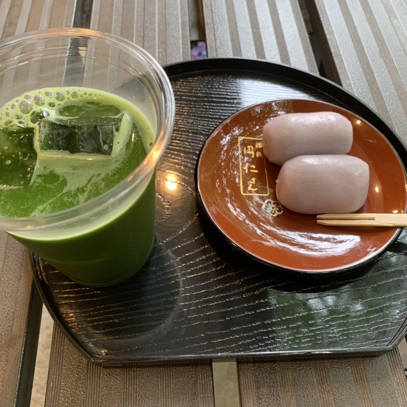 冷やし抹茶と円仁さんセット(風雅山寺)
