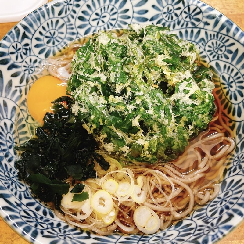 春菊天そば、生卵(マキオカ)