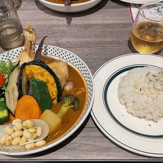 チキンと1日分の野菜20品目(Rojiura Curry SAMURAI. グランフロント大阪)