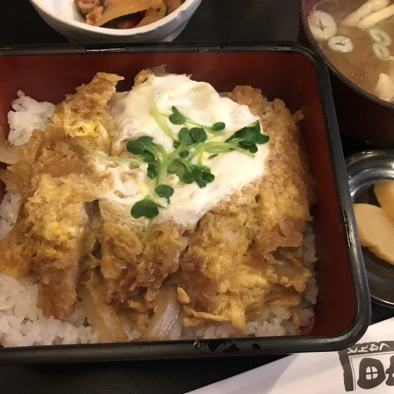 かつ重(とんかつ田中)