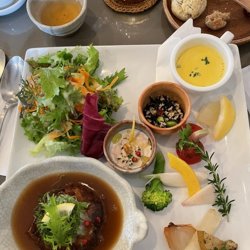 和風おろしハンバーグ(ラ・ターブル・ドゥ・イズミ （La Table De Izumi）)