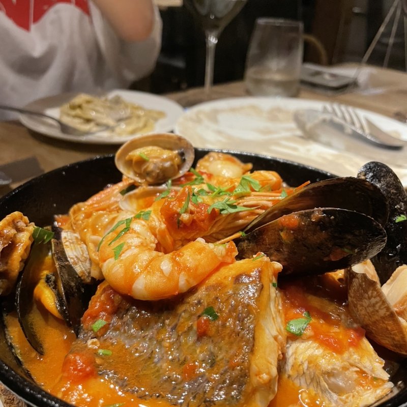 魚介の特製ブイヤベース(ピッツァ食堂C2)