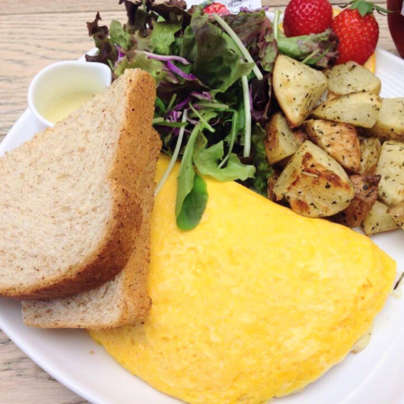 ミート＆チーズオムレツ(Cafe Kaila 表参道店 （カフェ・カイラ）)