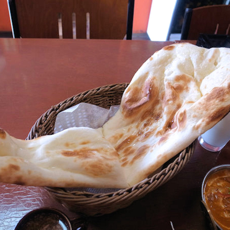 プレーンナン(インド料理のデュルガ)