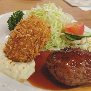 タラバガニのクリームコロッケ&ハンバーグ(洋食 大吉)