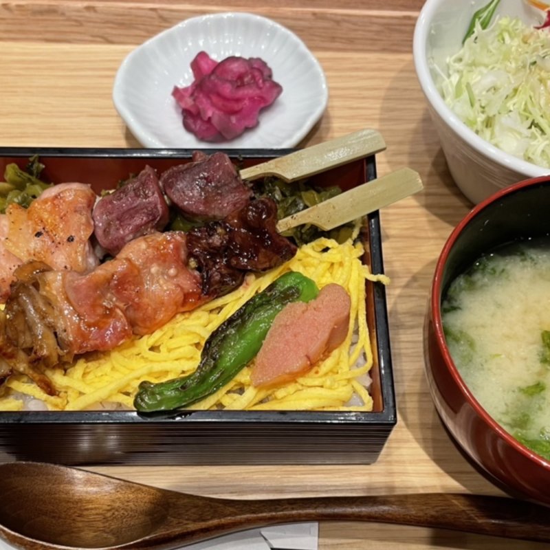 みつせ鶏やきとり重 (うまやJR宮崎シティ)