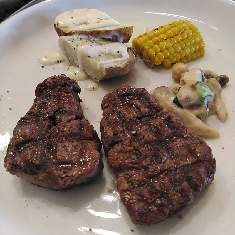 ランチステーキ(レストラン＆カフェ　ステーキ ブルズ)