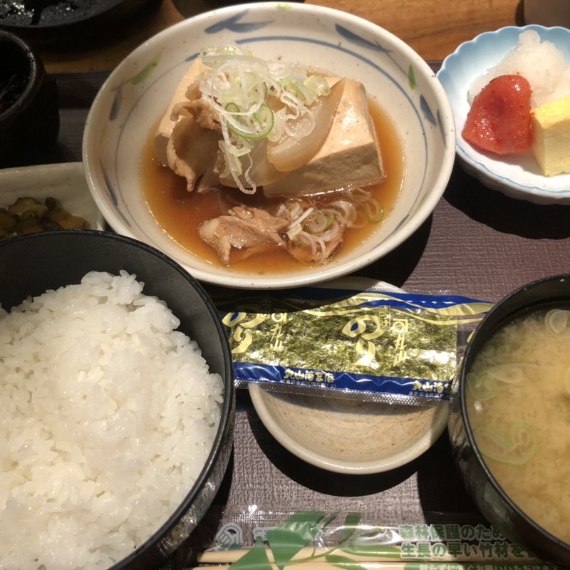 肉豆腐定食(やえす初藤 （はつふじ）)