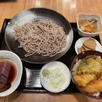 蕎麦と小海老天丼(倉蔵商店 （クラゾウショウテン）)