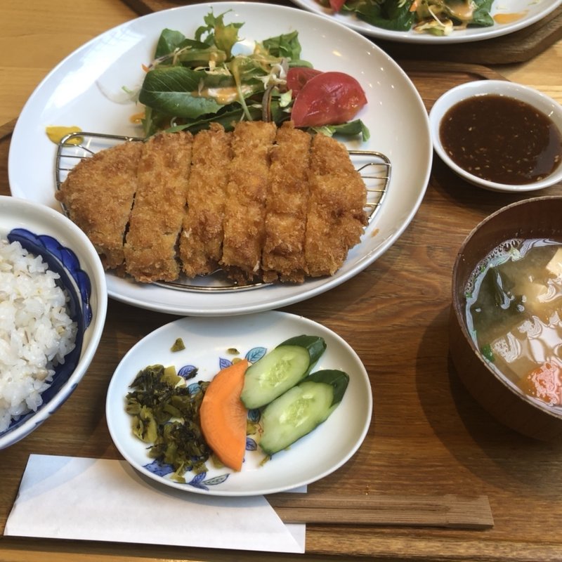 とんかつ定食(キッチンよい一日 西長住店)