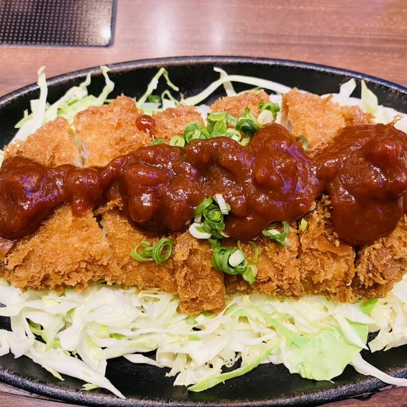 鉄板トンカツ(トマトソース)(すし半 住吉店 )