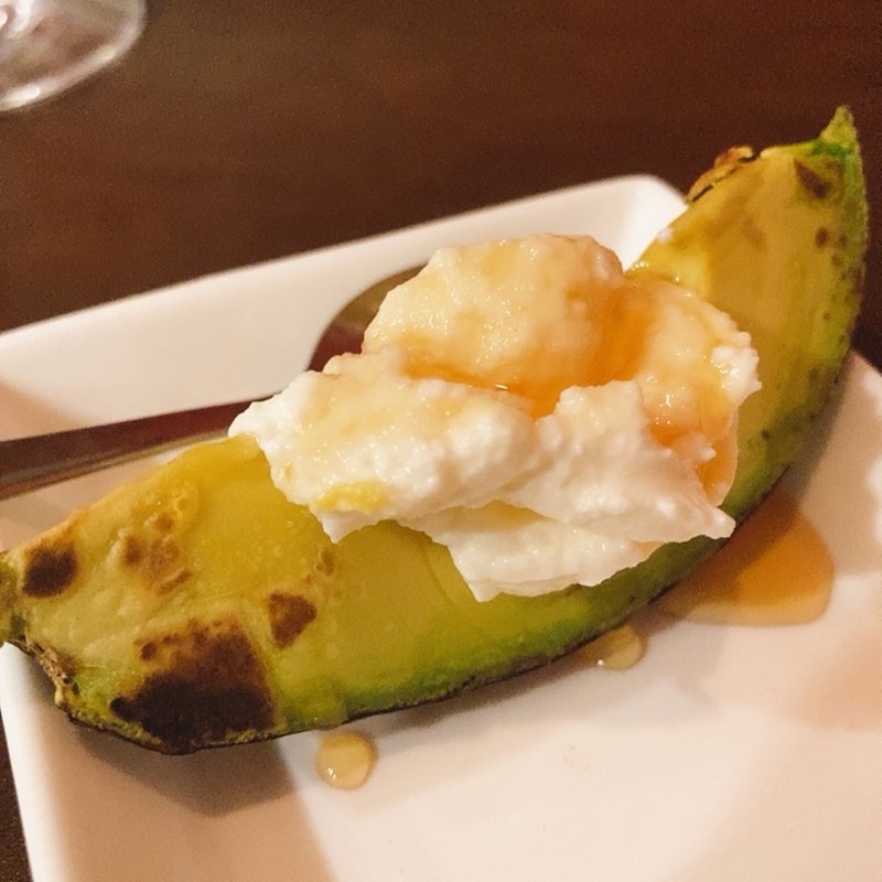 焼きアボカドとリコッタチーズハチミツがけ(バーカロウノ （BACARO UNO）)