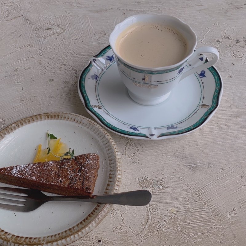 トルタカプレーゼとチャイ(アトリエノcafe&Bar)